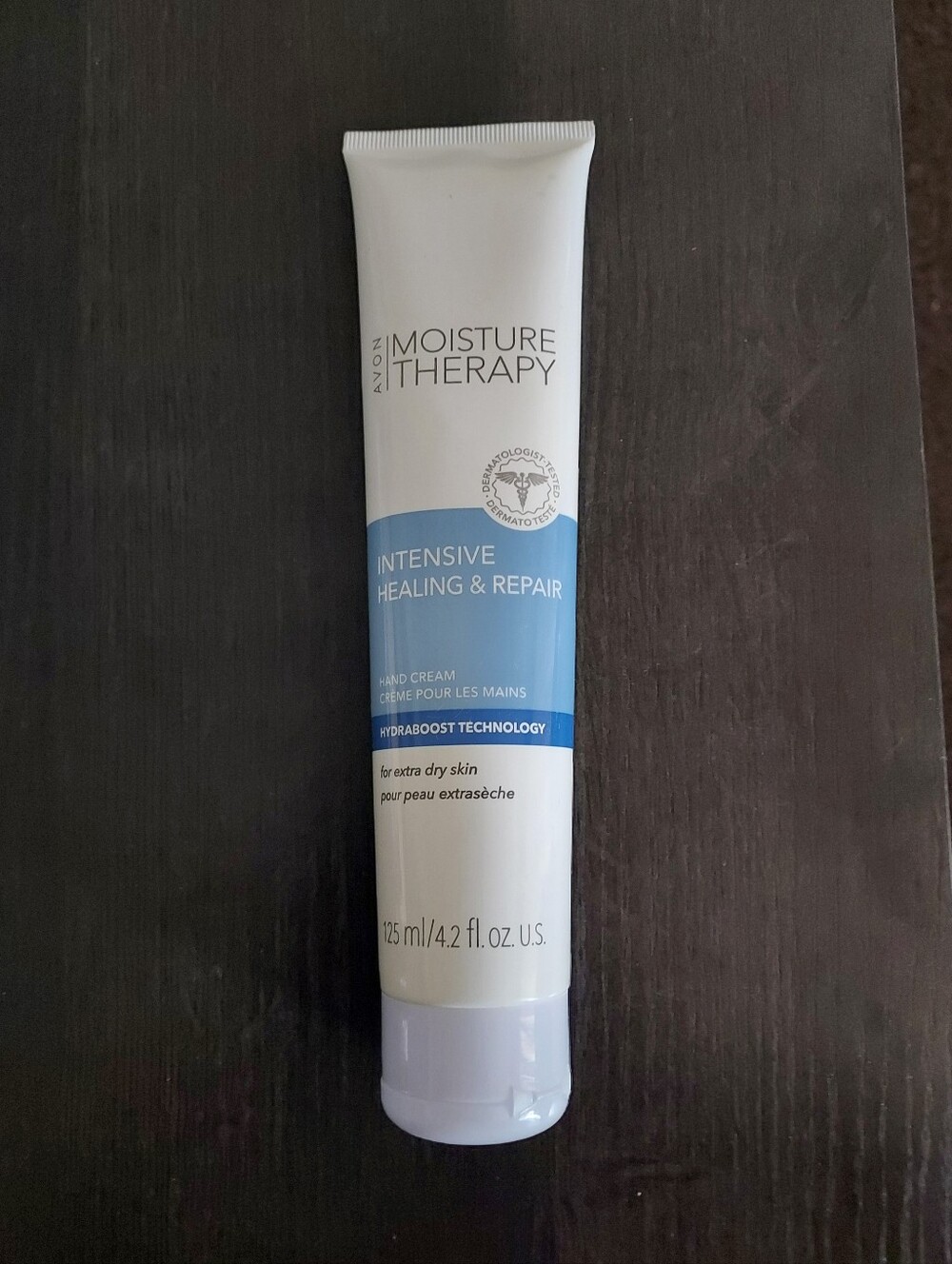 Avon Moisture Therapy Hand Cream - White & Blue